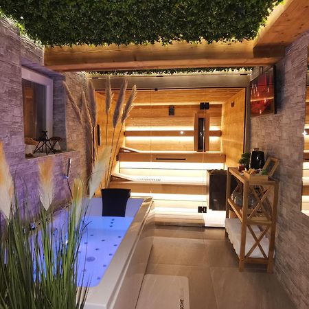 Drive Caffe Apartments Trzin Екстериор снимка