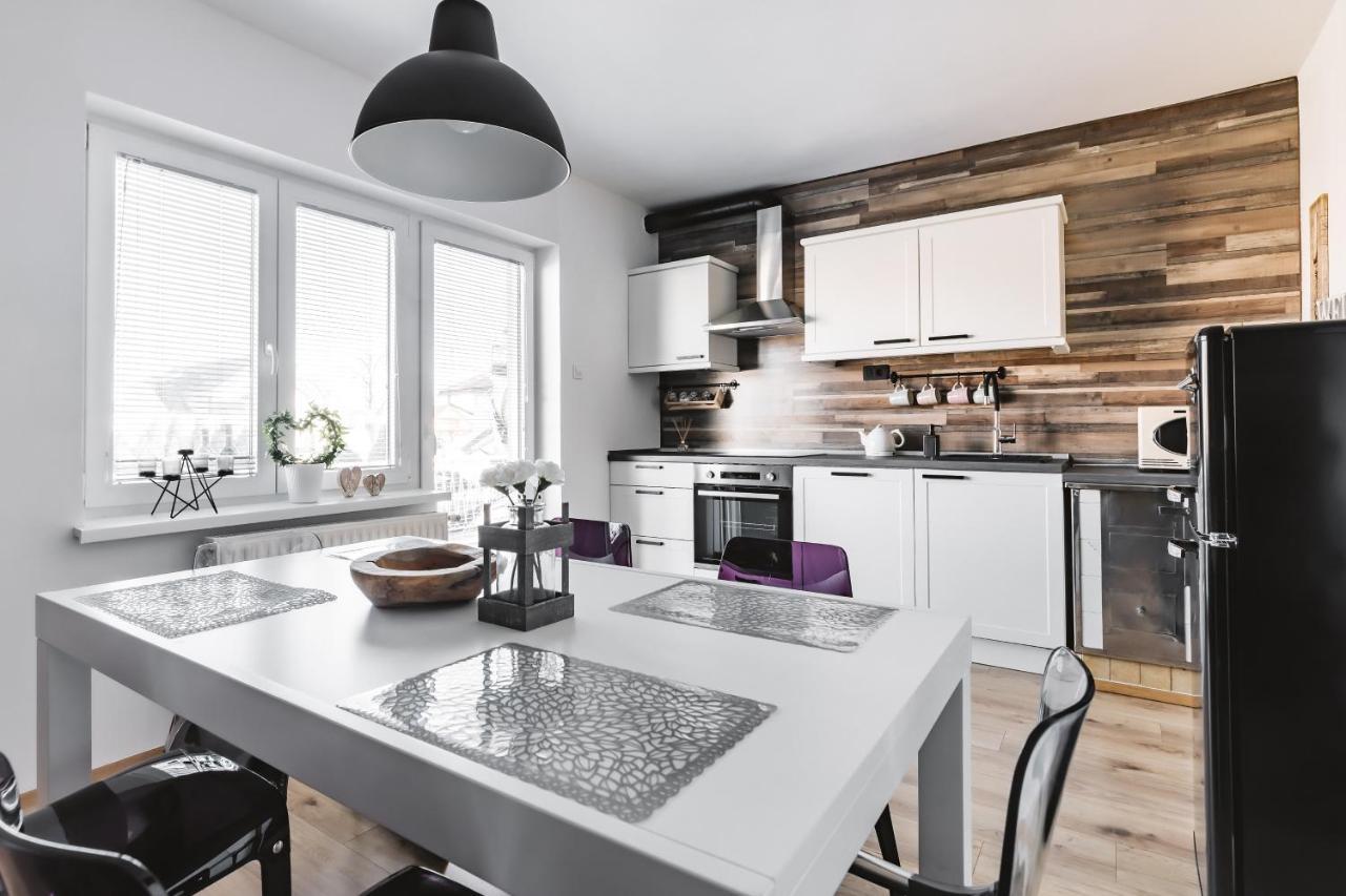 Drive Caffe Apartments Trzin Екстериор снимка