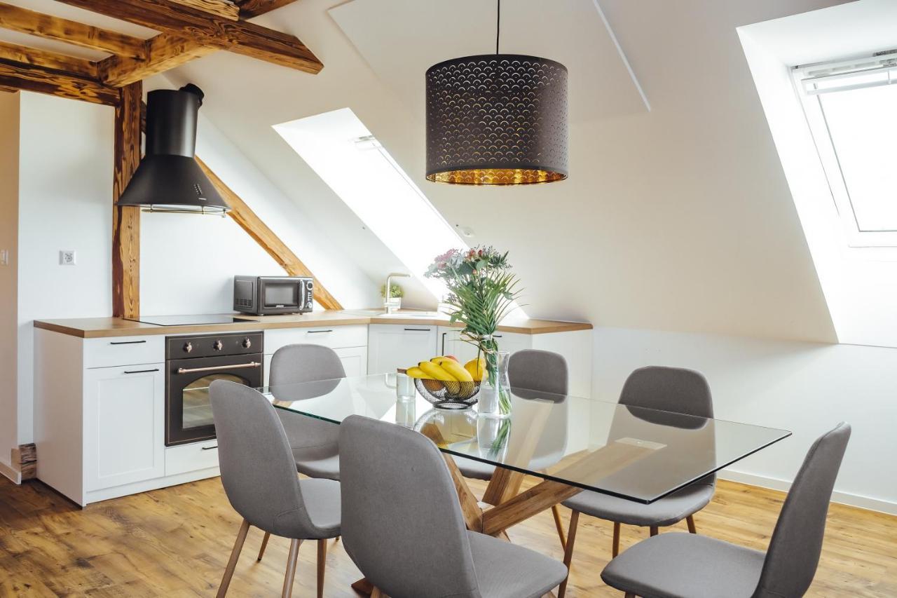Drive Caffe Apartments Trzin Екстериор снимка