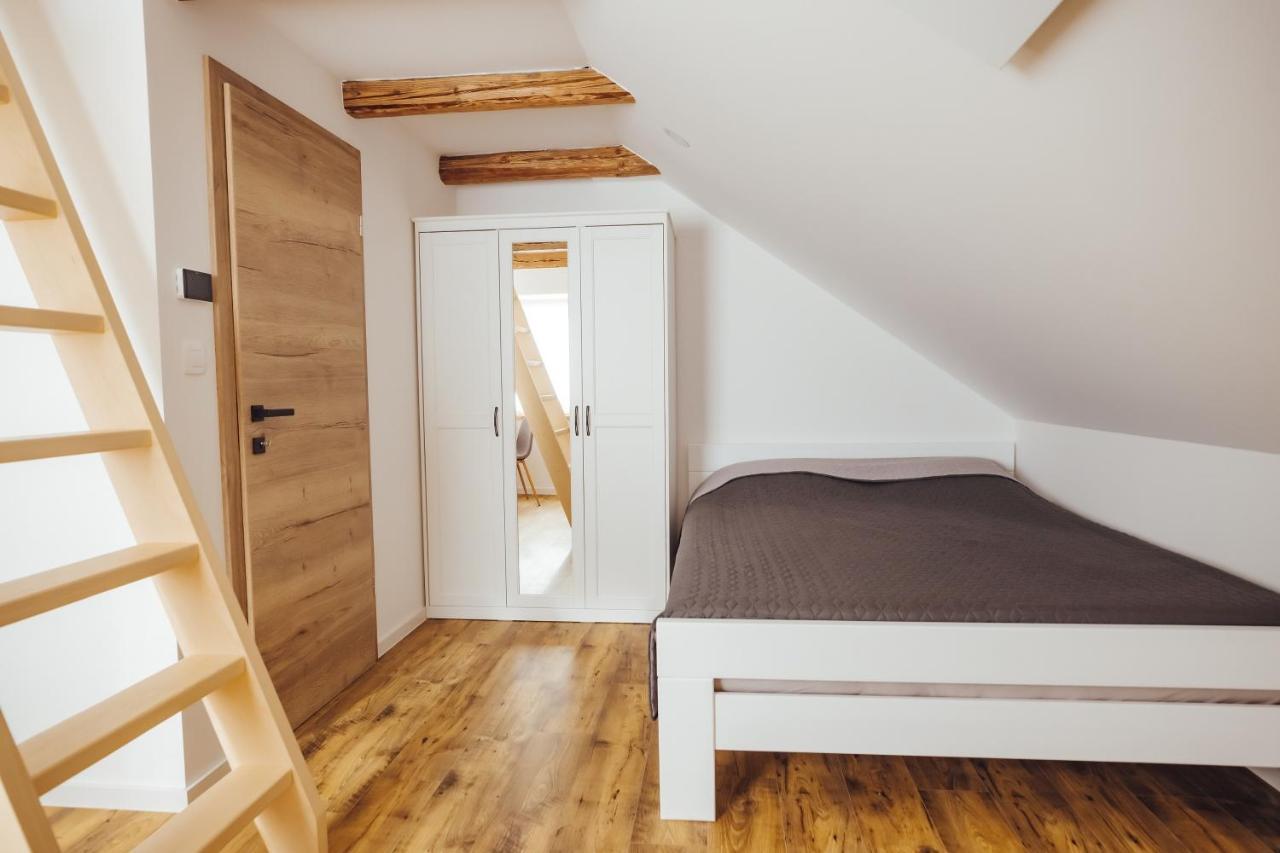 Drive Caffe Apartments Trzin Екстериор снимка
