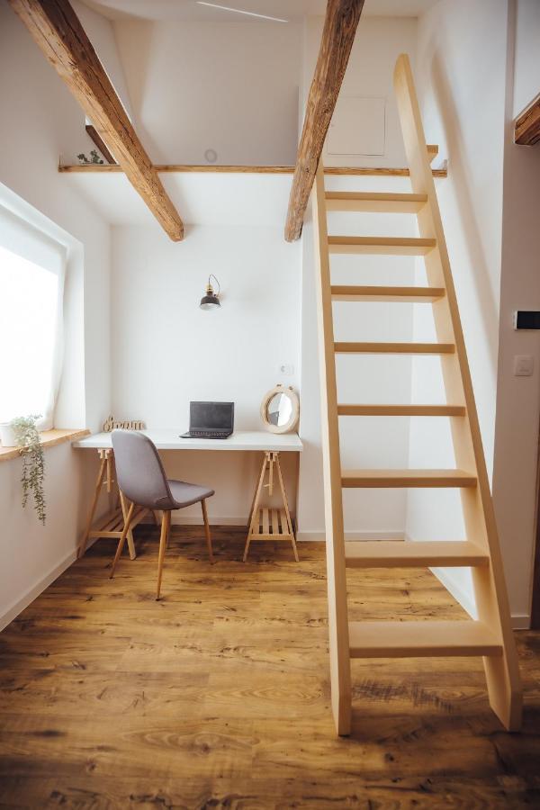 Drive Caffe Apartments Trzin Екстериор снимка