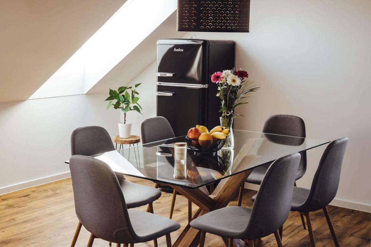 Drive Caffe Apartments Trzin Екстериор снимка