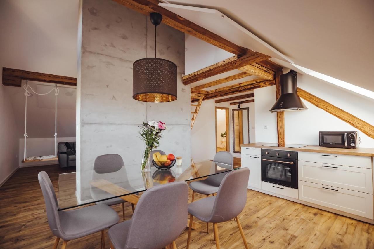 Drive Caffe Apartments Trzin Екстериор снимка