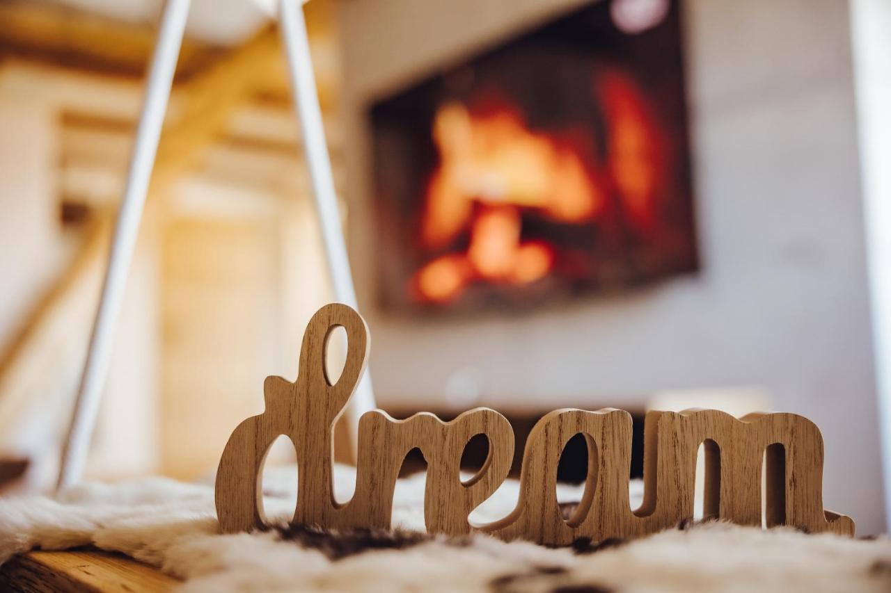 Drive Caffe Apartments Trzin Екстериор снимка